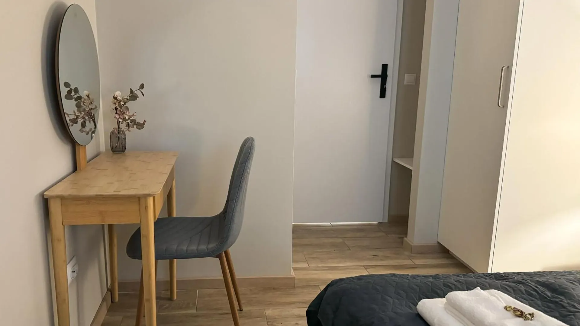 Warsaw City Haven 2 Rooms Apartment 0*,